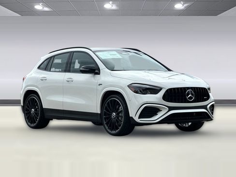 New 2026 Mercedes-Benz GLA 35 AMG 4MATIC image 7