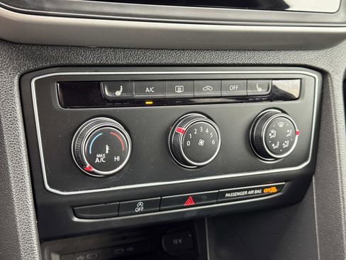 Certified 2022 Volkswagen Atlas Cross Sport SE image 15