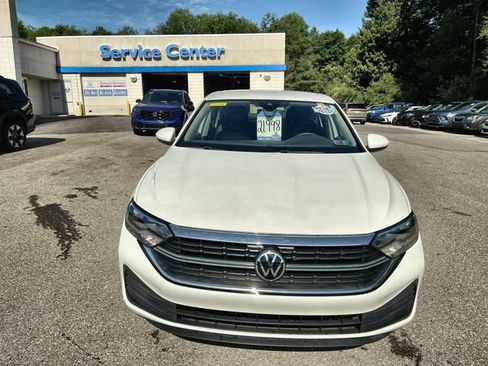Used 2023 Volkswagen Jetta SE FWD image 11
