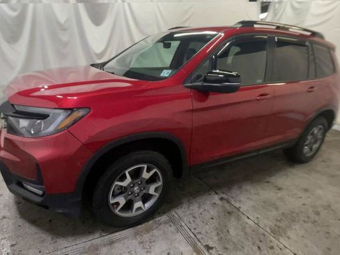 Used 2023 Honda Passport TrailSport image 4