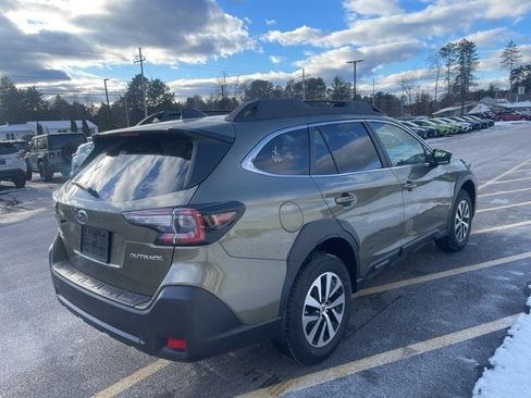 New 2025 Subaru Outback Premium image 5