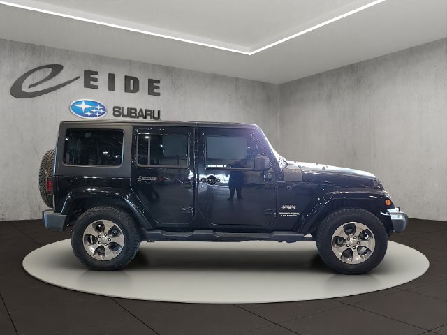 Used 2018 Jeep Wrangler Unlimited Sahara AWD/4WD image 10