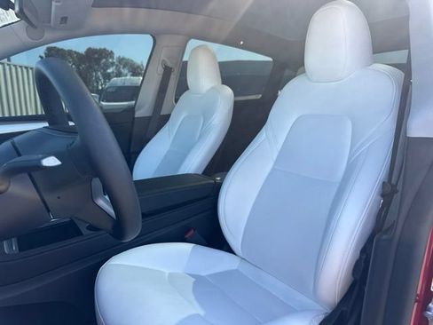 Used 2025 Tesla Model Y Performance AWD/4WD image 36
