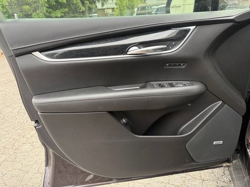 Used 2020 Cadillac XT5 Premium Luxury AWD/4WD image 16