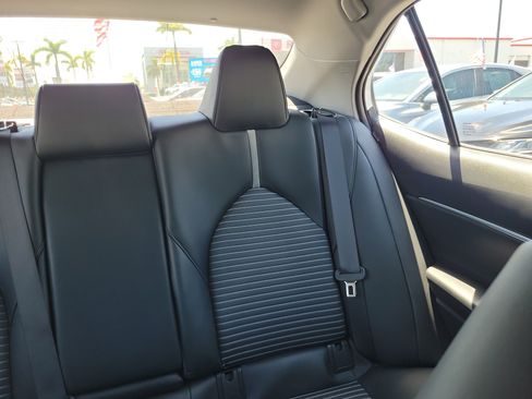 Used 2022 Toyota Camry SE FWD image 22
