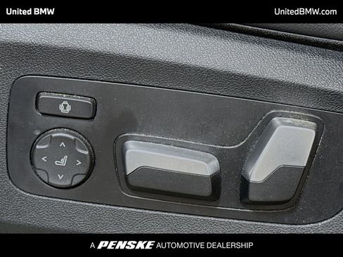 Used 2022 BMW X5 xDrive40i w/ Premium Package AWD/4WD image 4