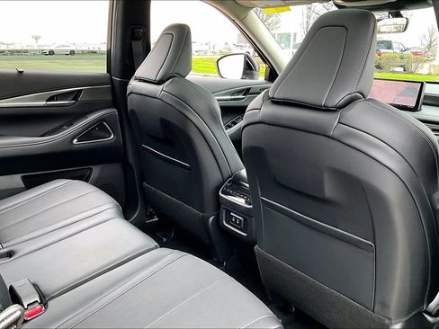 Certified 2026 INFINITI QX60 Luxe w/ Cargo Package AWD/4WD image 28