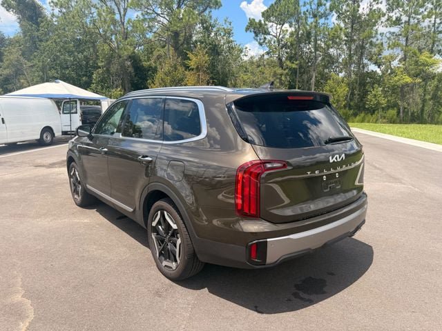 Used 2025 Kia Telluride S FWD image 16