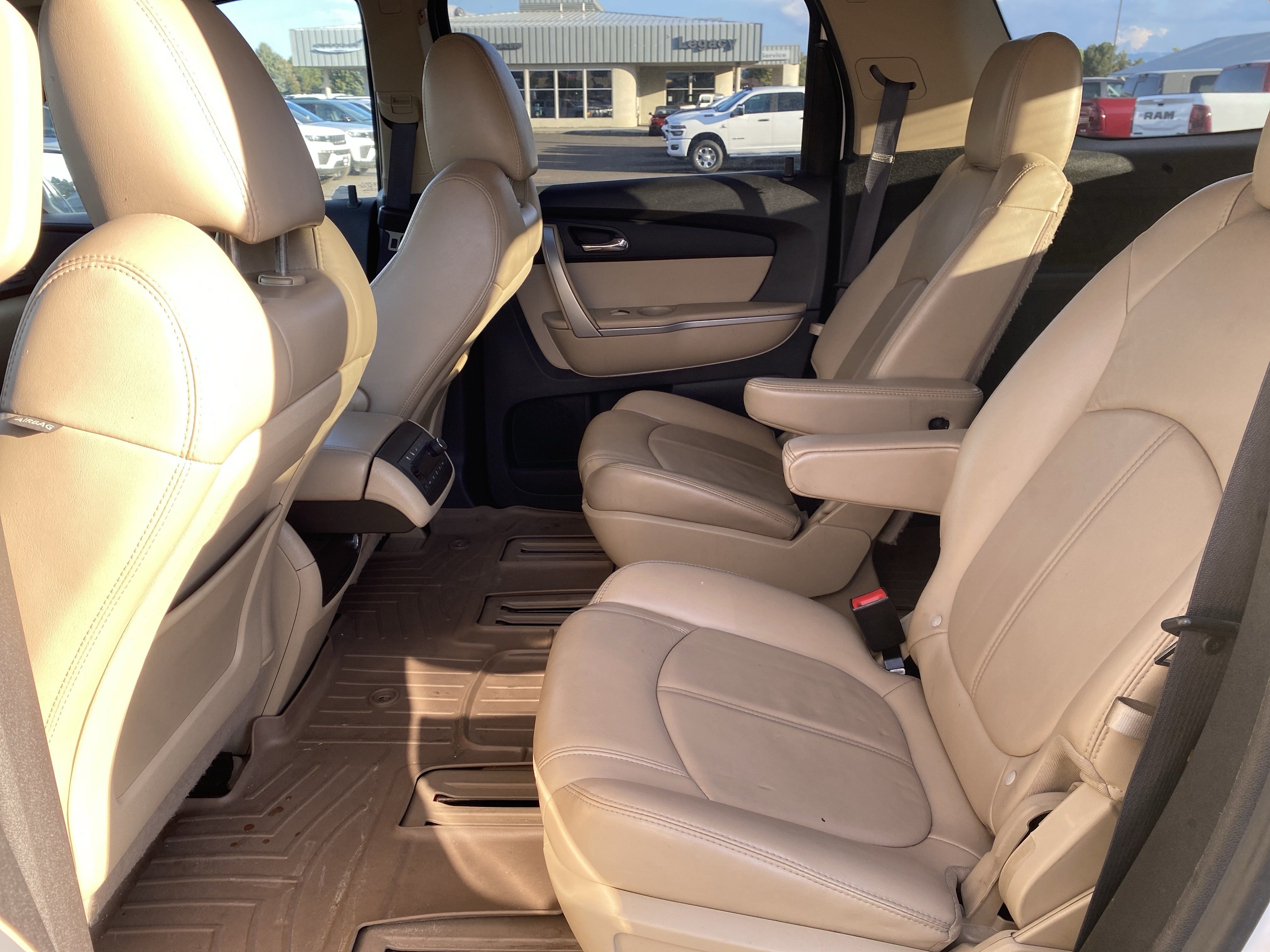 Used 2012 GMC Acadia SLT AWD/4WD image 24