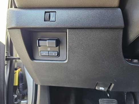 Used 2023 Chevrolet Colorado ZR2 w/ ZR2 Convenience Package III image 27