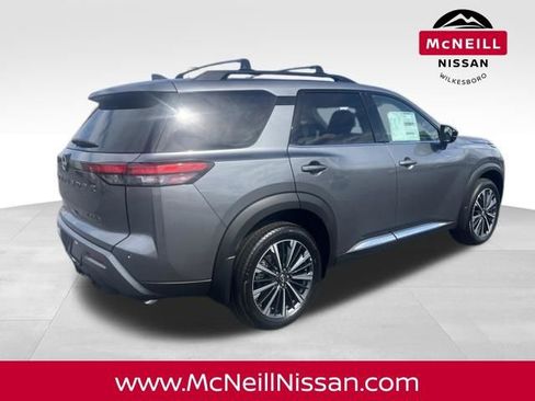 New 2026 Nissan Pathfinder Platinum image 7