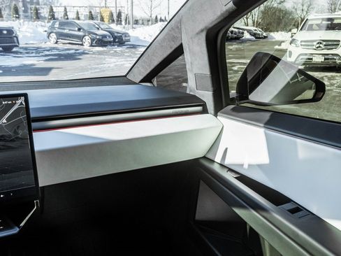 Used 2024 Tesla Cybertruck AWD Crew Cab image 15