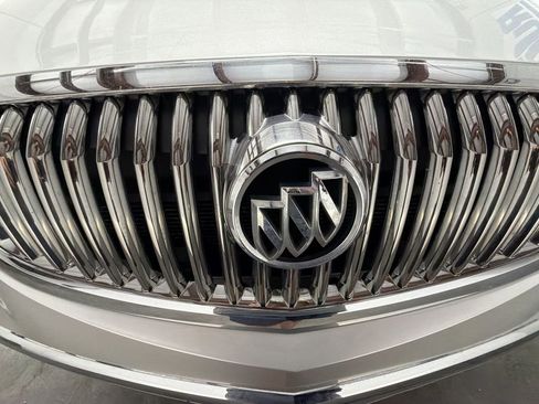 Used 2011 Buick Enclave CXL image 28