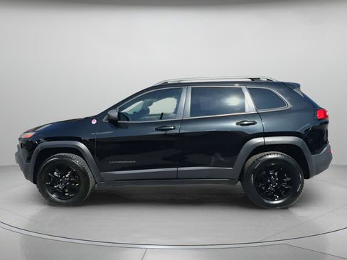 Used 2016 Jeep Cherokee Trailhawk w/ Comfort/Convenience Group image 16