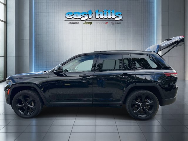 Certified 2023 Jeep Grand Cherokee Altitude AWD/4WD image 6