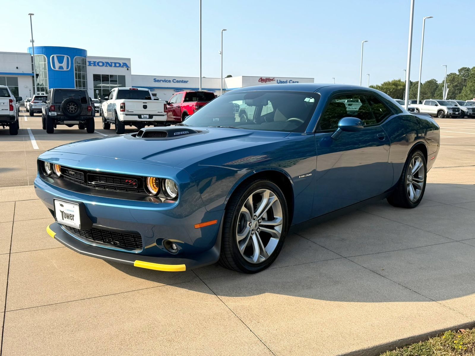 Used 2022 Dodge Challenger R/T w/ Shaker Package RWD image 3