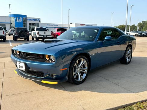 Used 2022 Dodge Challenger R/T w/ Shaker Package RWD image 3