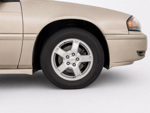 Used 2005 Chevrolet Impala LS w/ Sun And Sound Package FWD image 9