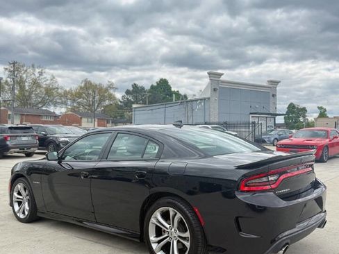 Used 2022 Dodge Charger R/T RWD image 5