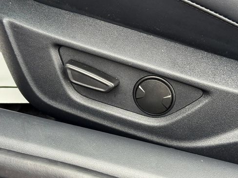 Used 2025 Ford Mustang GT Premium RWD image 28