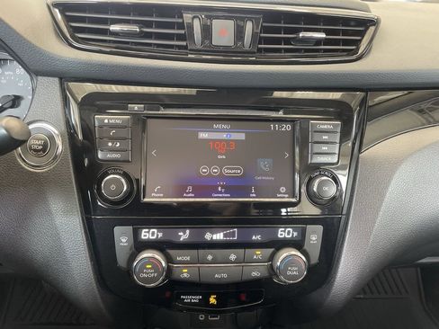 Certified 2022 Nissan Rogue Sport SV image 15