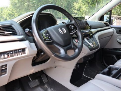 Used 2018 Honda Odyssey Touring image 12