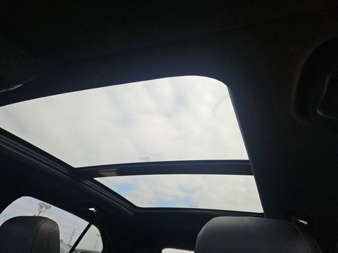 Used 2019 Cadillac XT4 Sport image 9