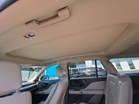Used 2021 Lincoln Aviator Reserve w/ Equipment Group 201A AWD/4WD image 22