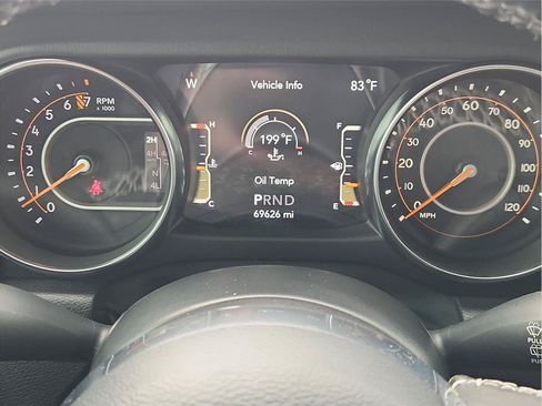 Used 2022 Jeep Wrangler Unlimited Sahara w/ LED Lighting Group AWD/4WD image 12