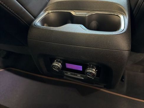 Used 2025 GMC Acadia AT4 w/ Luxury Package image 44