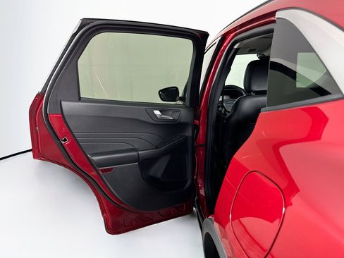 Used 2023 Ford Escape SE w/ Class II Trailer Tow Package image 27