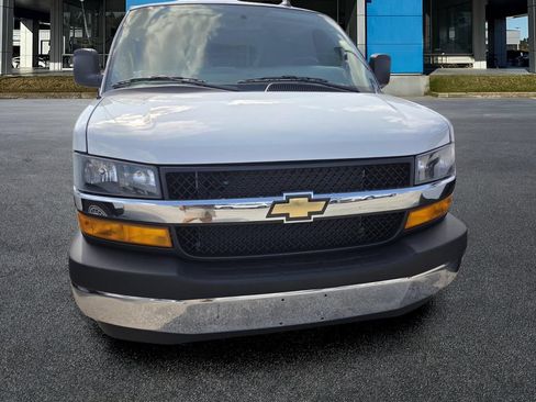 Used 2025 Chevrolet Express 2500 w/ Driver Convenience Package RWD image 2