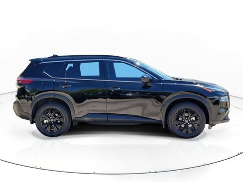 Certified 2023 Nissan Rogue SV w/ SV Premium B Package FWD image 2