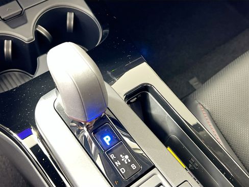 New 2026 Toyota Prius Plug-In Hybrid image 25