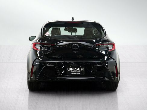 Used 2025 Toyota Corolla Hatchback w/ SE Package FWD image 4