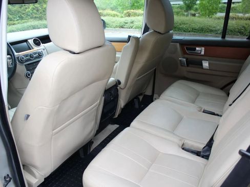 Used 2016 Land Rover LR4 HSE image 21