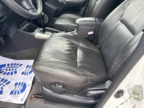 Used 2004 Toyota RAV4 4WD image 22