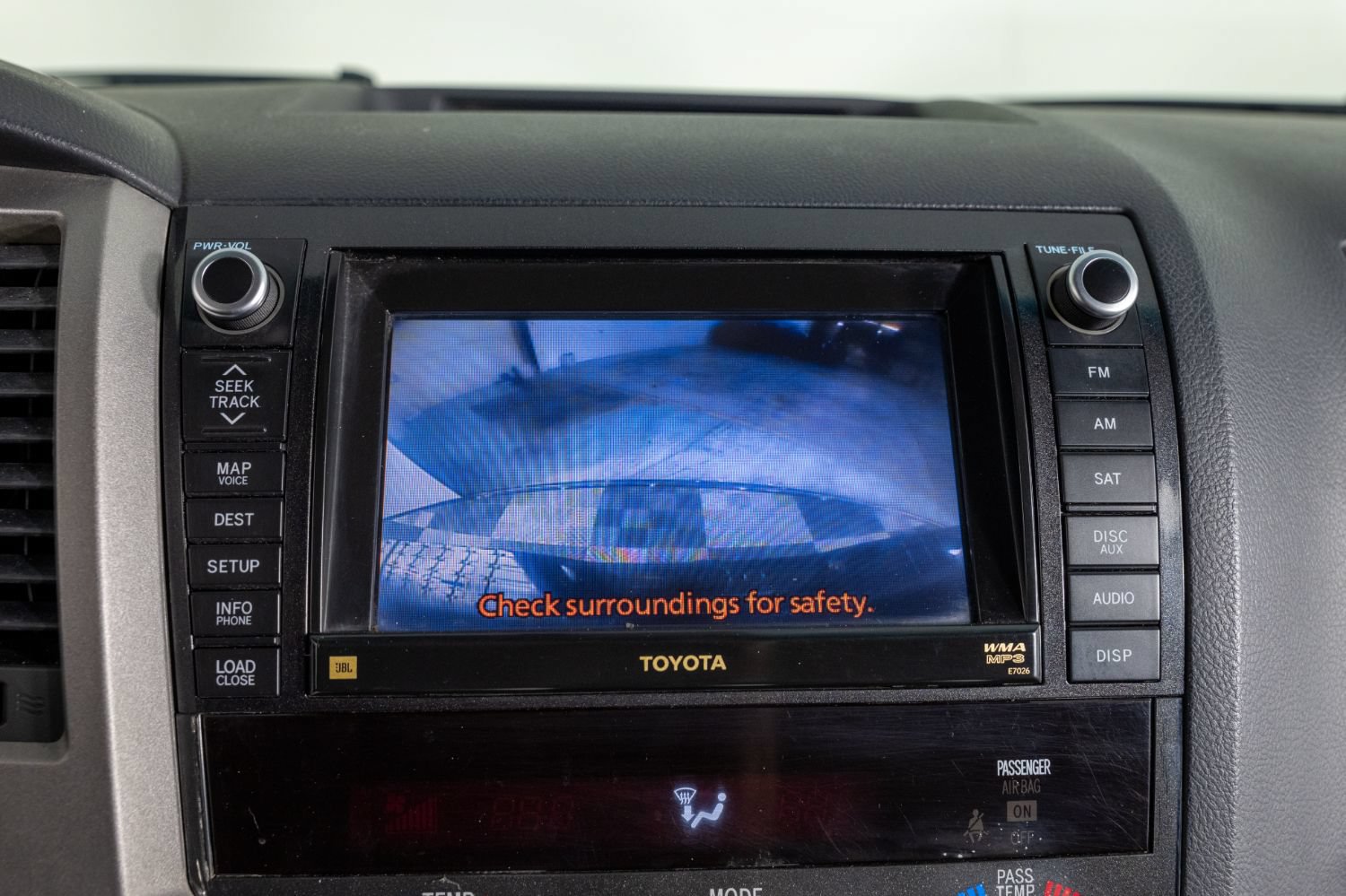 Used 2010 Toyota Tundra Limited w/ Memory Pkg AWD/4WD image 38