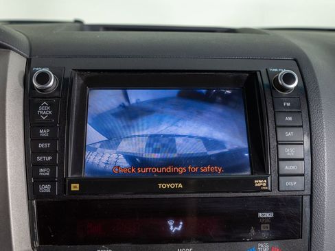Used 2010 Toyota Tundra Limited AWD/4WD image 38