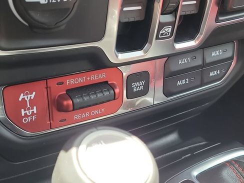 Used 2023 Jeep Wrangler Unlimited Rubicon 4xe AWD/4WD image 26