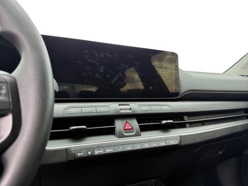 Used 2025 Kia K4 FWD image 14