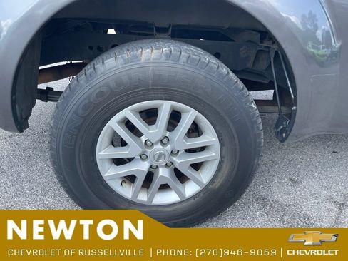 Used 2016 Nissan Frontier SV AWD/4WD image 16
