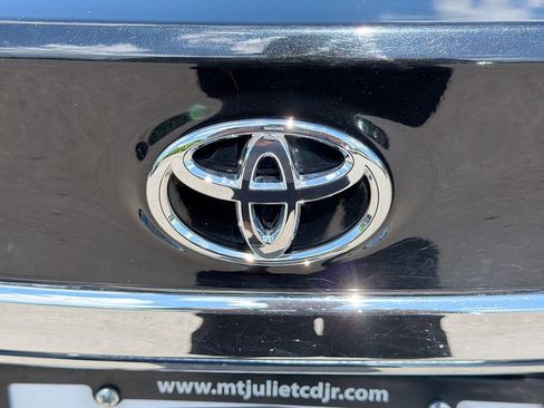 Used 2016 Toyota Avalon Touring FWD image 12
