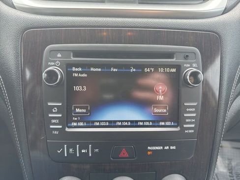 Used 2016 Chevrolet Traverse LT w/ Style and Technology Package image 17