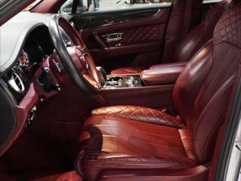 Used 2020 Bentley Bentayga AWD/4WD image 12