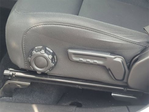 Certified 2021 Jeep Gladiator Willys image 19