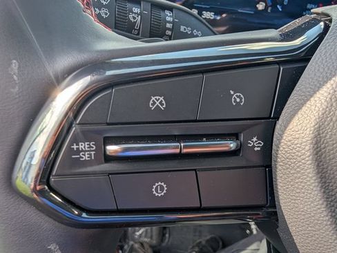 Used 2026 Chevrolet Equinox RS FWD image 15