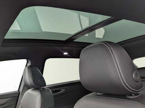 Used 2024 Volkswagen Atlas Cross Sport SE w/ Panoramic Sunroof Package FWD image 29