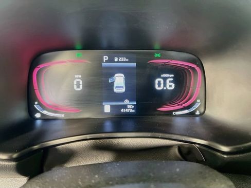 Used 2023 Kia Soul LX w/ LX Technology Package FWD image 15