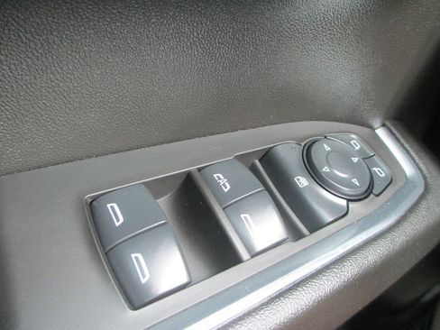 Used 2025 Chevrolet Silverado 1500 LT image 26